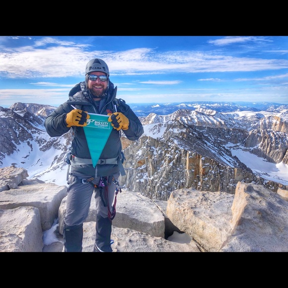 🤘 - Picture 2 of 2